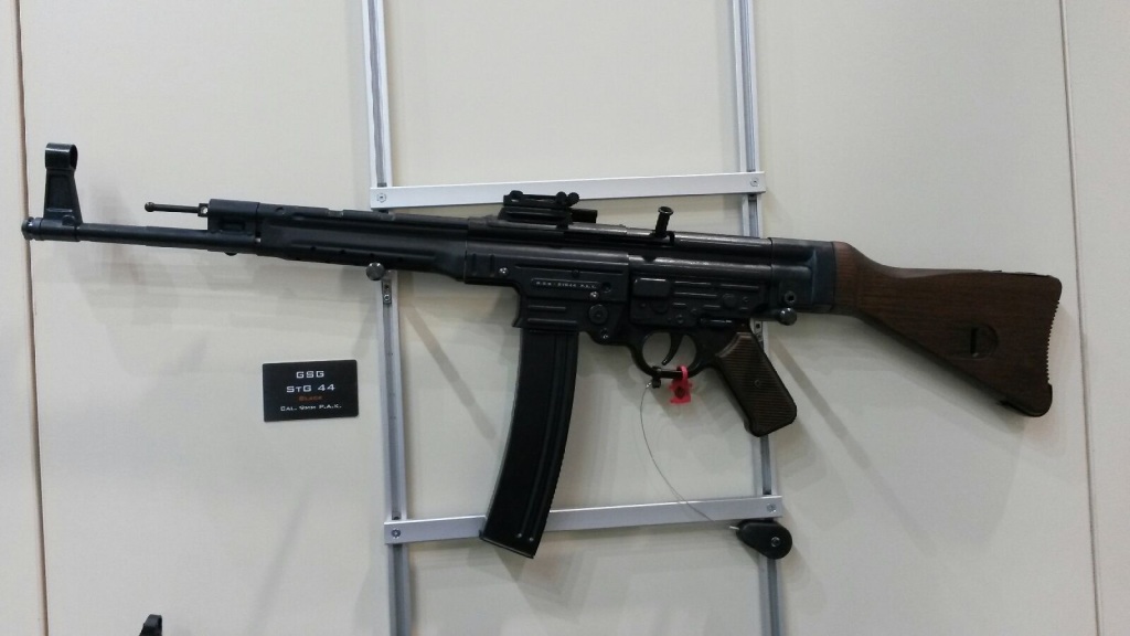 GSG-44 - expanzní zbraň r. 9mm P.A.K.